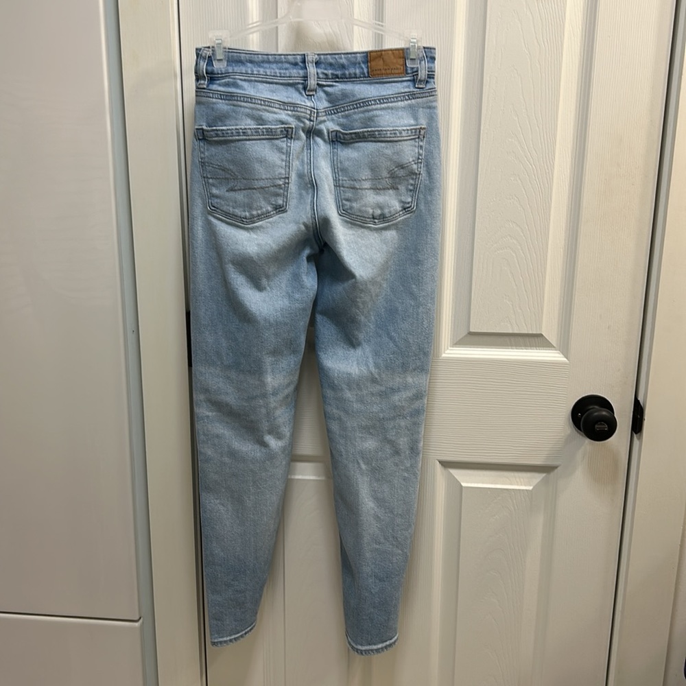 American Eagle Stretch Mom Straight Jean Distressed Size 00 Regular - Picture 2 of 6